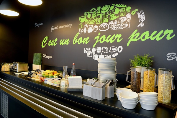 Daily buffet breakfast (EUR 14.9 per person)