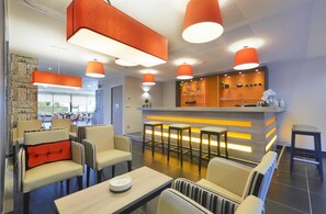 Bar (on property) - Hôtel Kyriad Angers Ouest Beaucouzé (Beaucouze)