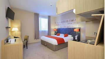 Superior Room, 1 Double Bed | In-room safe, individually furnished, desk, laptop workspace