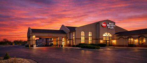 المنشأة من الخارج