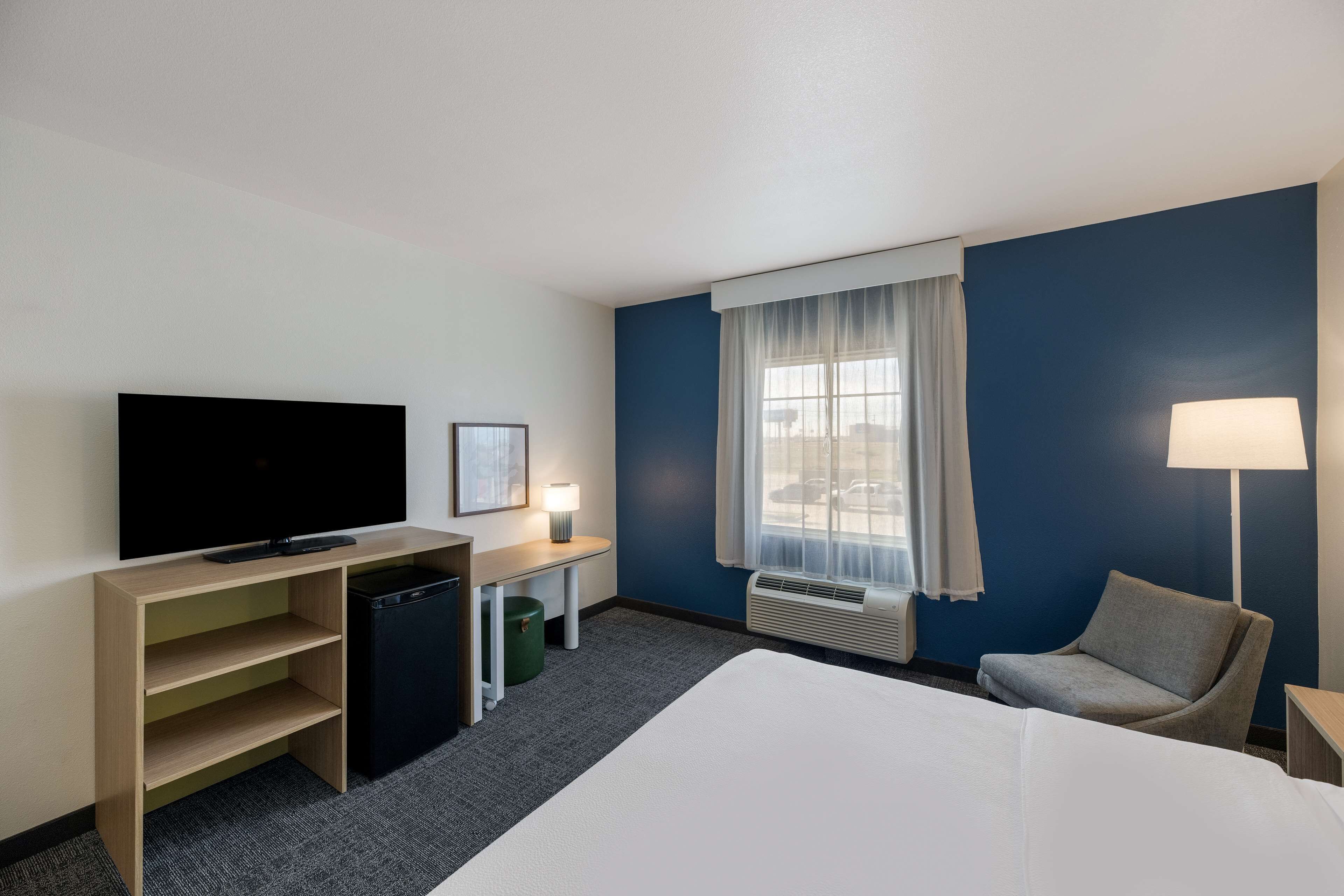 room, 1 king bed, accessible, bathtub | desk, laptop workspace, blackout curtains, iron/ironing board