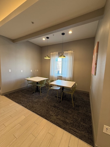 Spark by Hilton Midland South