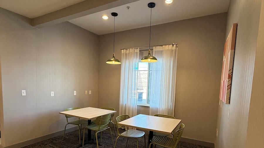 Spark by Hilton Midland South