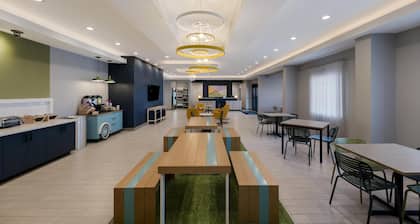Spark by Hilton Midland South