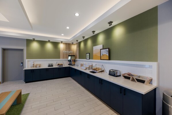 Colazione self-service inclusa, servita tutte le mattine 