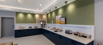 Spark by Hilton Midland South
