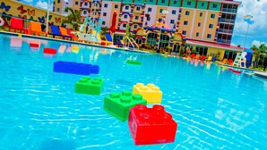 Outdoor pool - Legoland Hotel (Winter Haven)