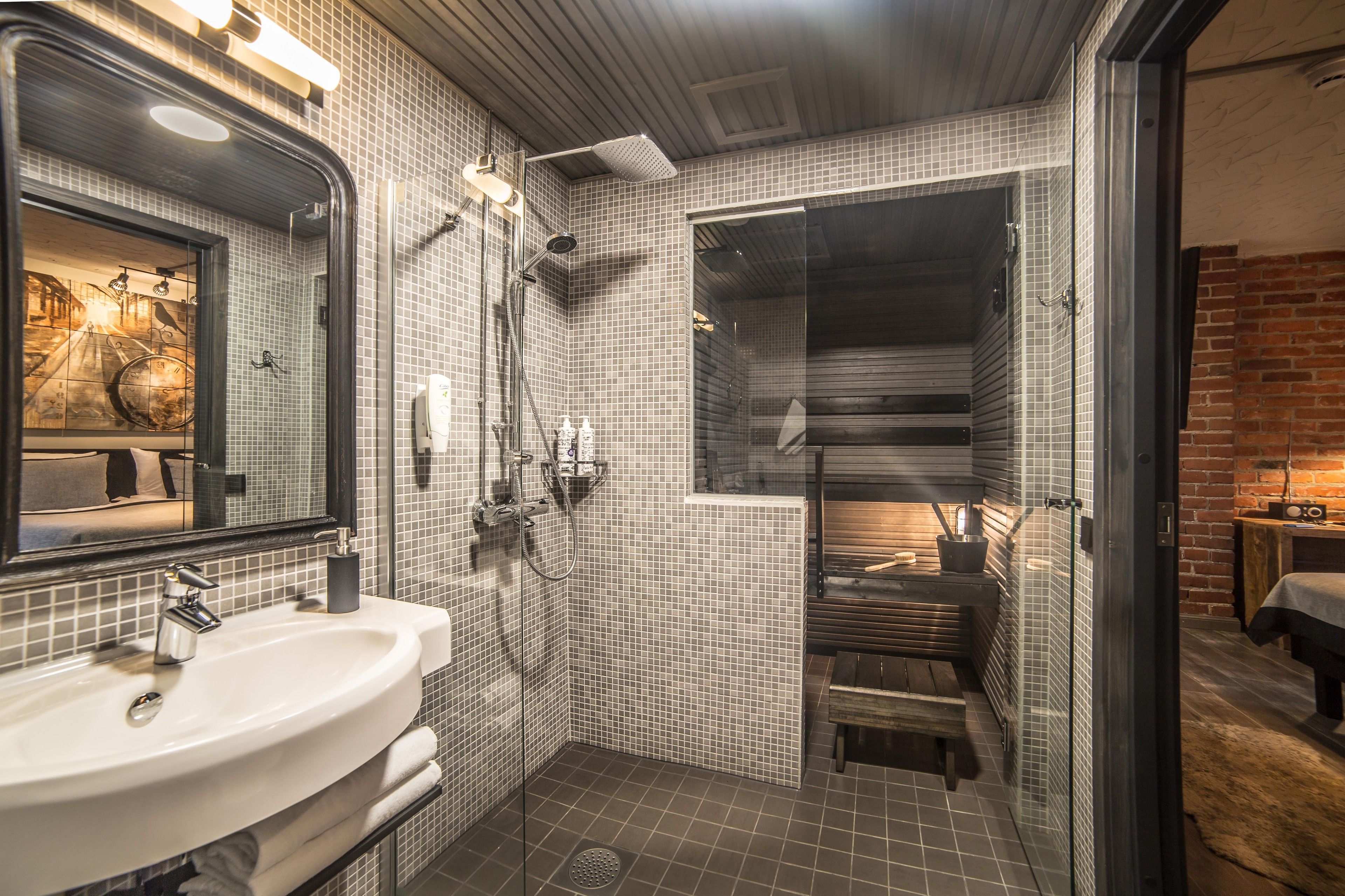 superior studio suite, 1 king bed, city view, tower | bathroom | hair dryer, bidet, towels, soap