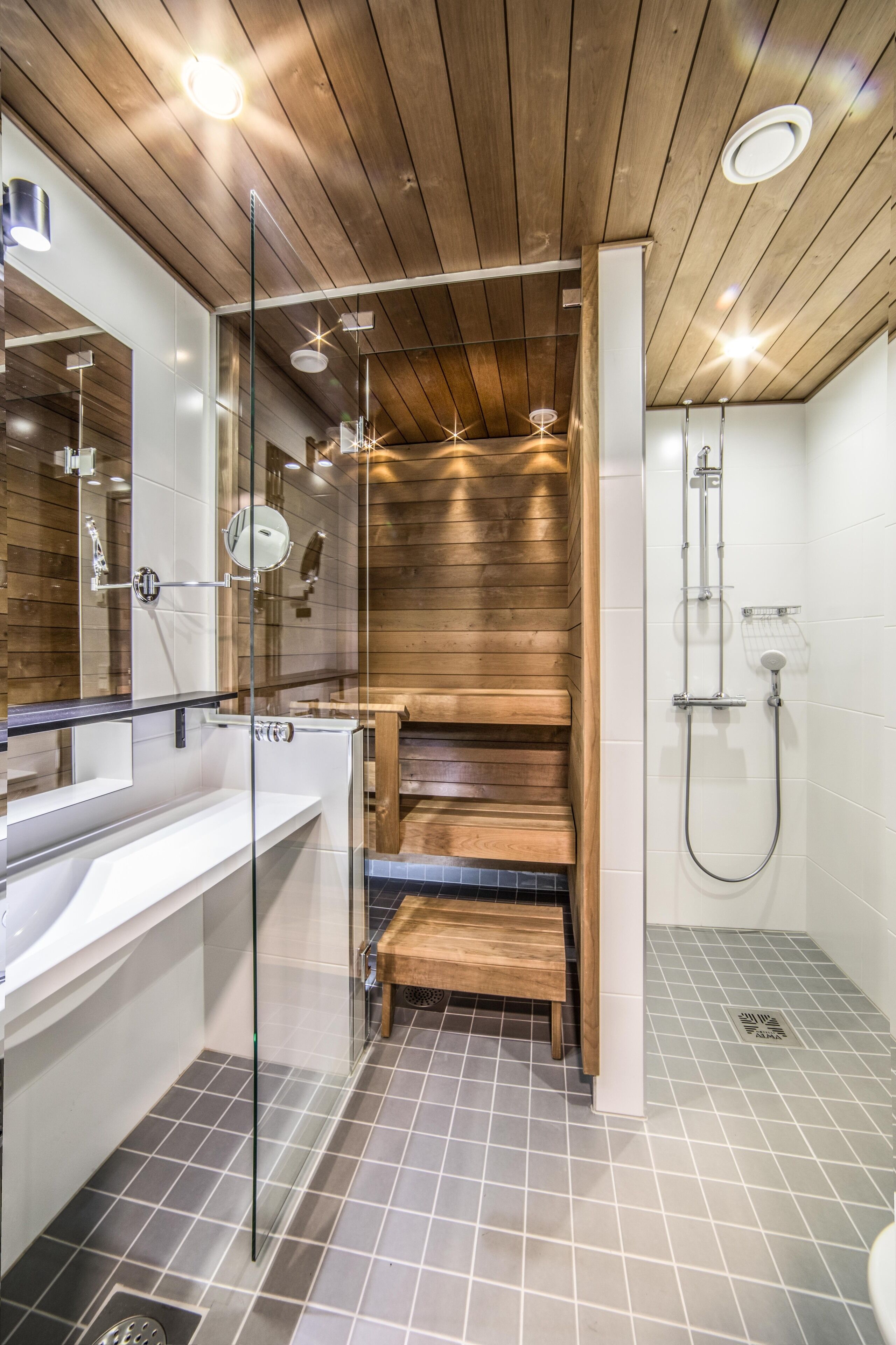 Superior Double or Twin Room, 2 Single Beds, Sauna | Bathroom