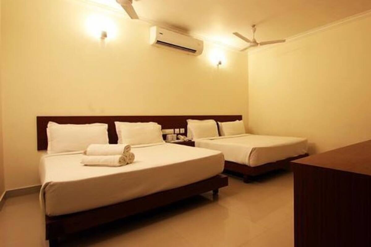 Standard Room (Non A/C) | Peralatan tempat tidur premium, gebar bulu kapas