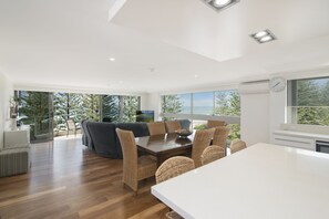 Superior Apartment, 3 Bedrooms, Ocean View