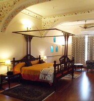 Suite, 1 Bedroom | Premium bedding, minibar, individually decorated, individually furnished