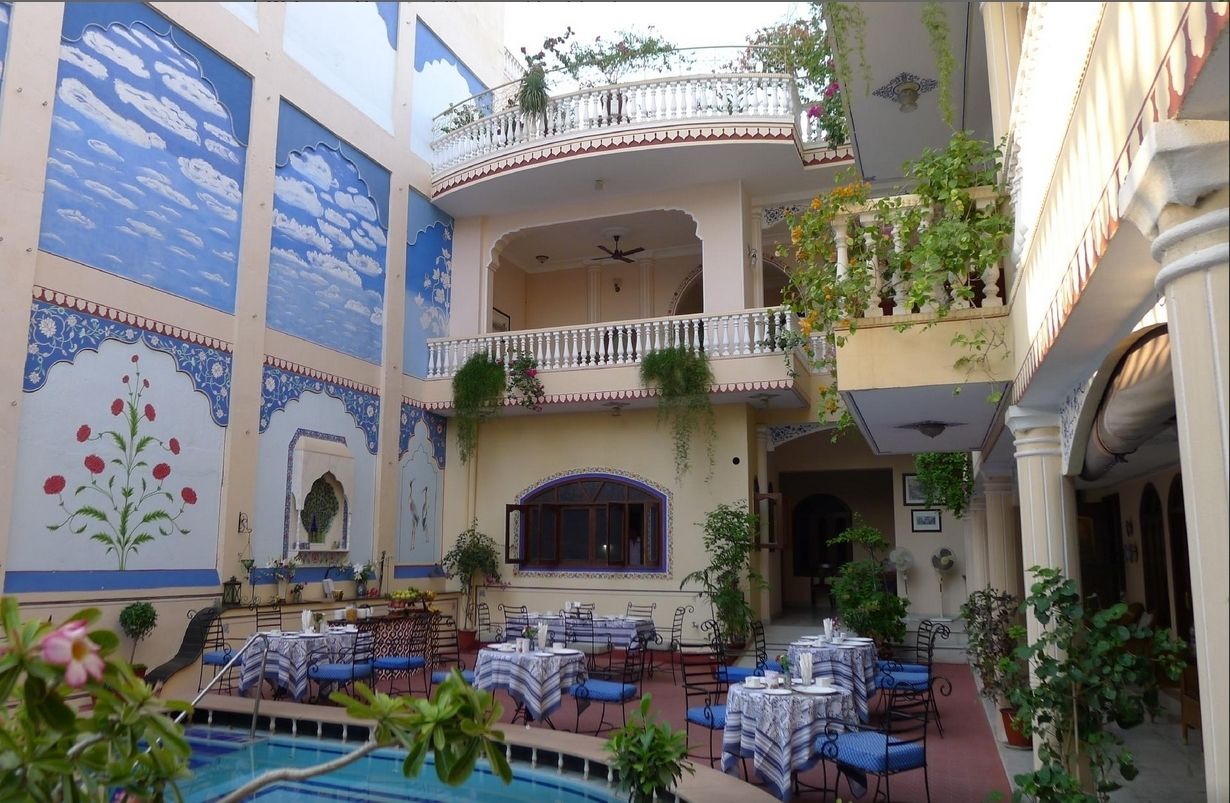 Thức ăn và đồ uống