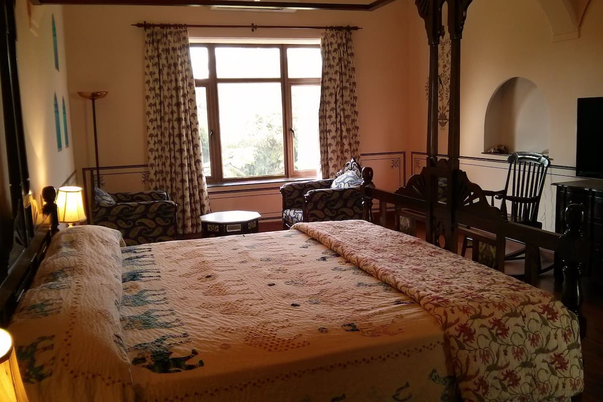 premium bedding, minibar, individually decorated, individually furnished