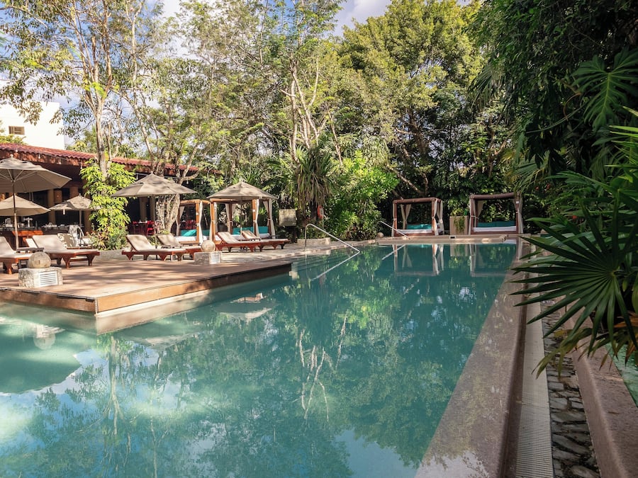 Piscina all'aperto, cabine incluse nel prezzo, ombrelloni da piscina