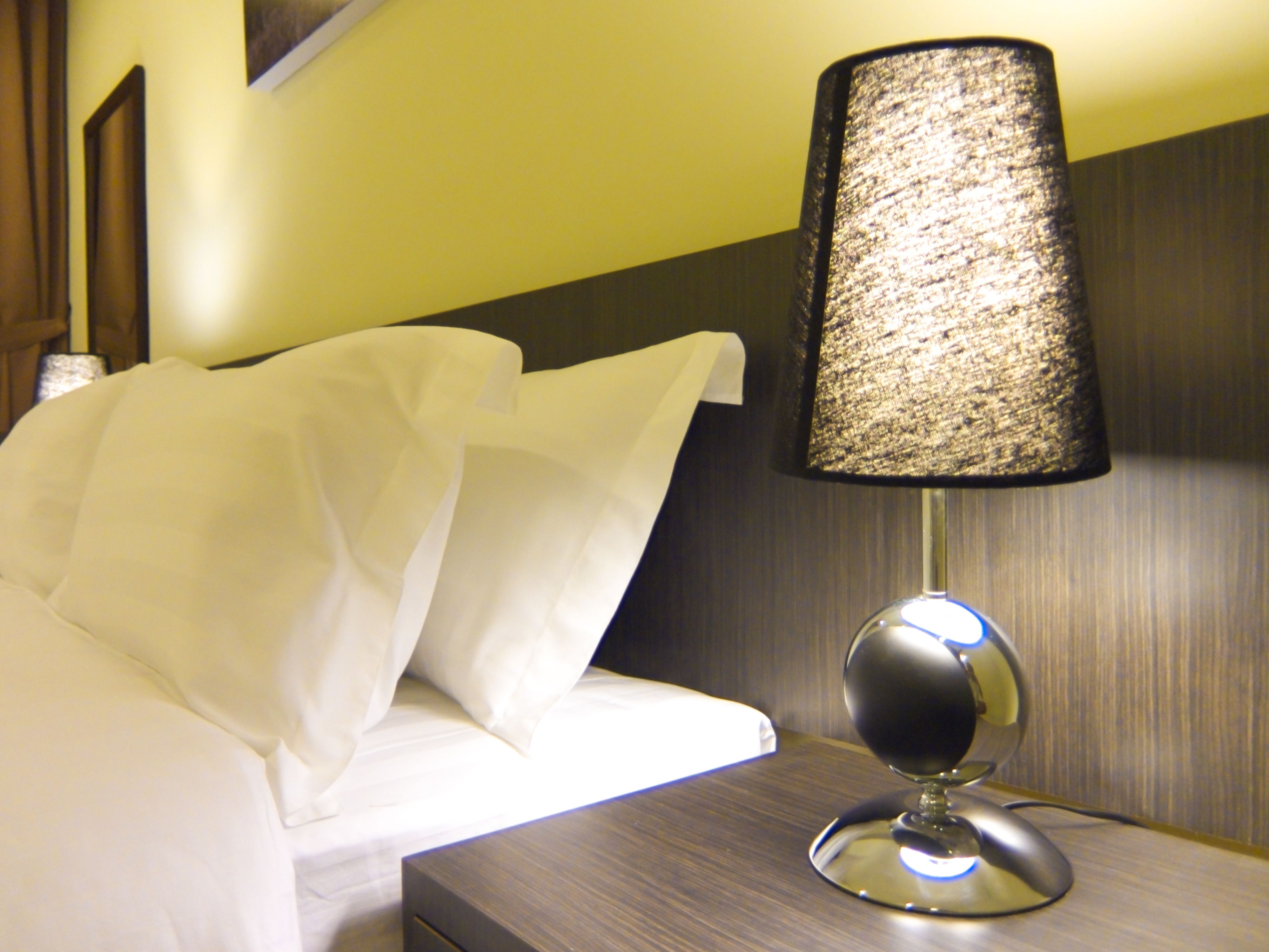executive suite, 2 bedrooms | in-room safe, desk, iron/ironing board, rollaway beds