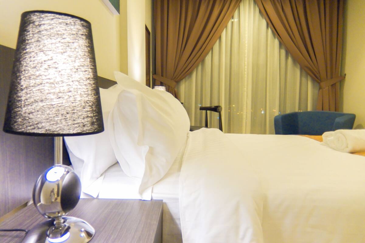 premier suite, 3 bedrooms | in-room safe, desk, iron/ironing board, rollaway beds