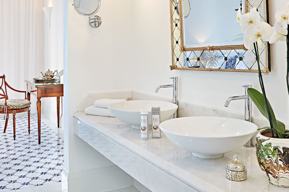 villa, 2 bedrooms (caramel) | 1 bedroom, minibar, in-room safe, individually decorated