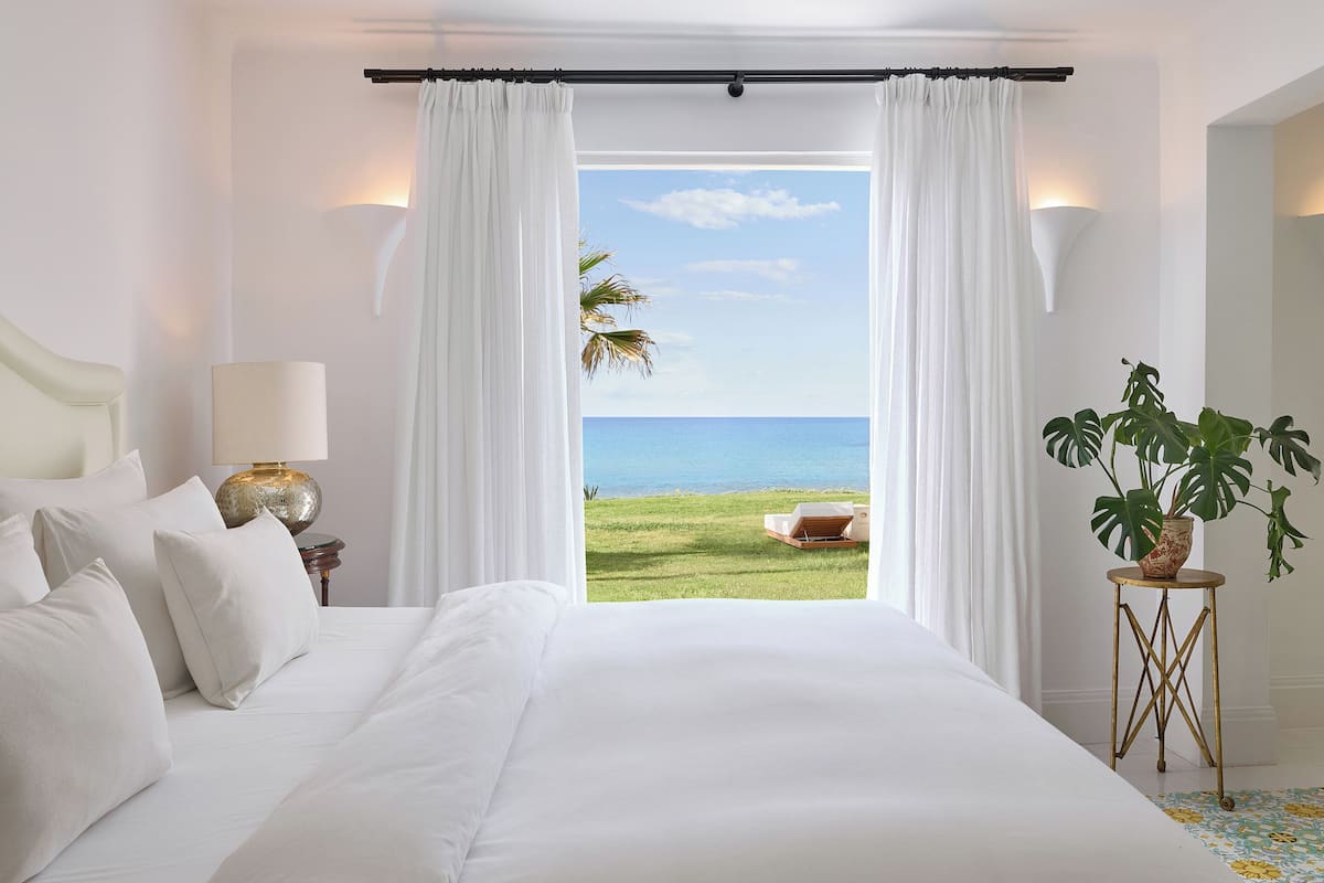 2 bedroom beach villa seafront | 1 bedroom, minibar, in-room safe, individually decorated