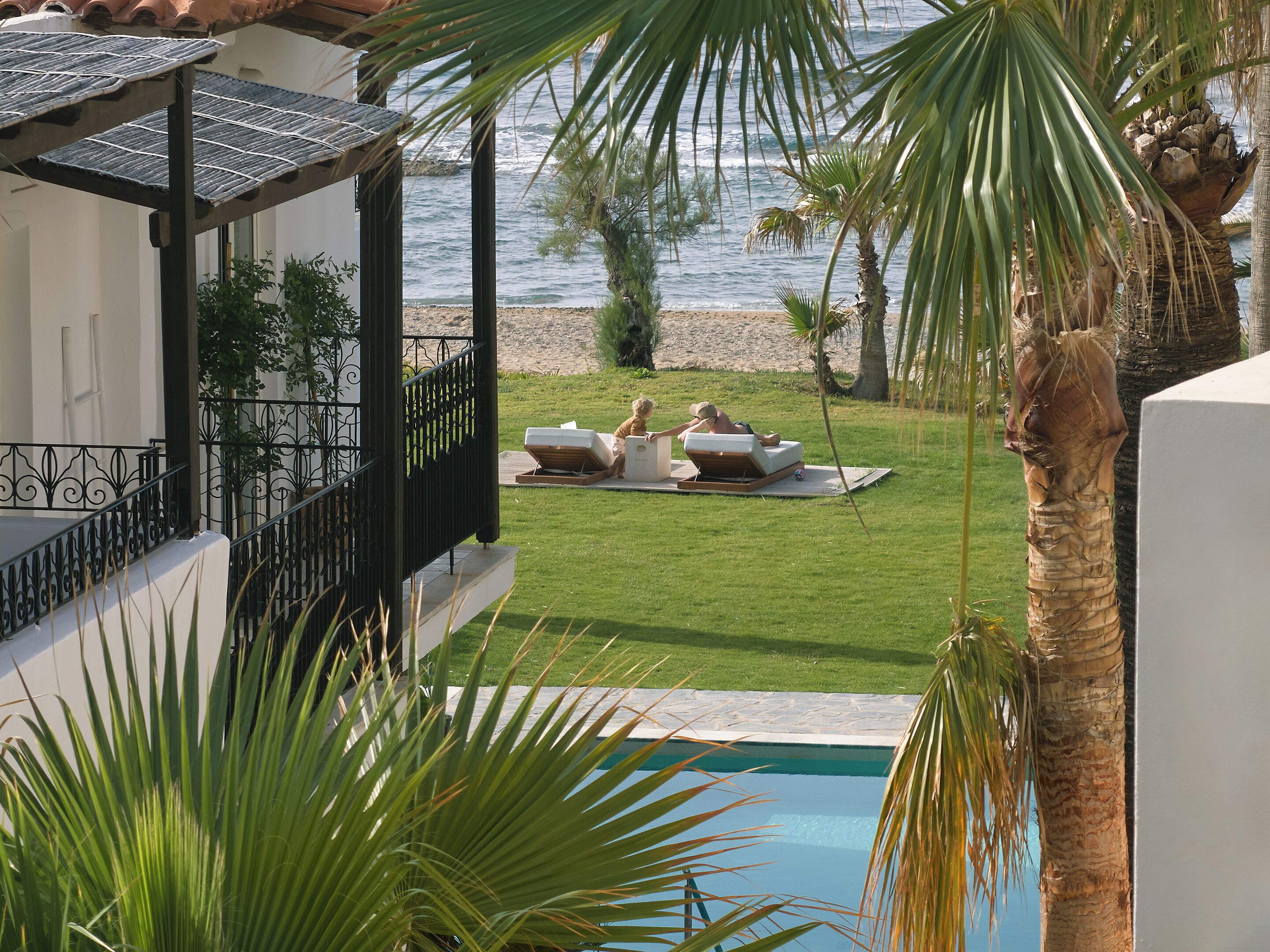 3 Bedroom Beach Villa Private Pool | Minibar, caja fuerte, decoración individual y cortinas opacas