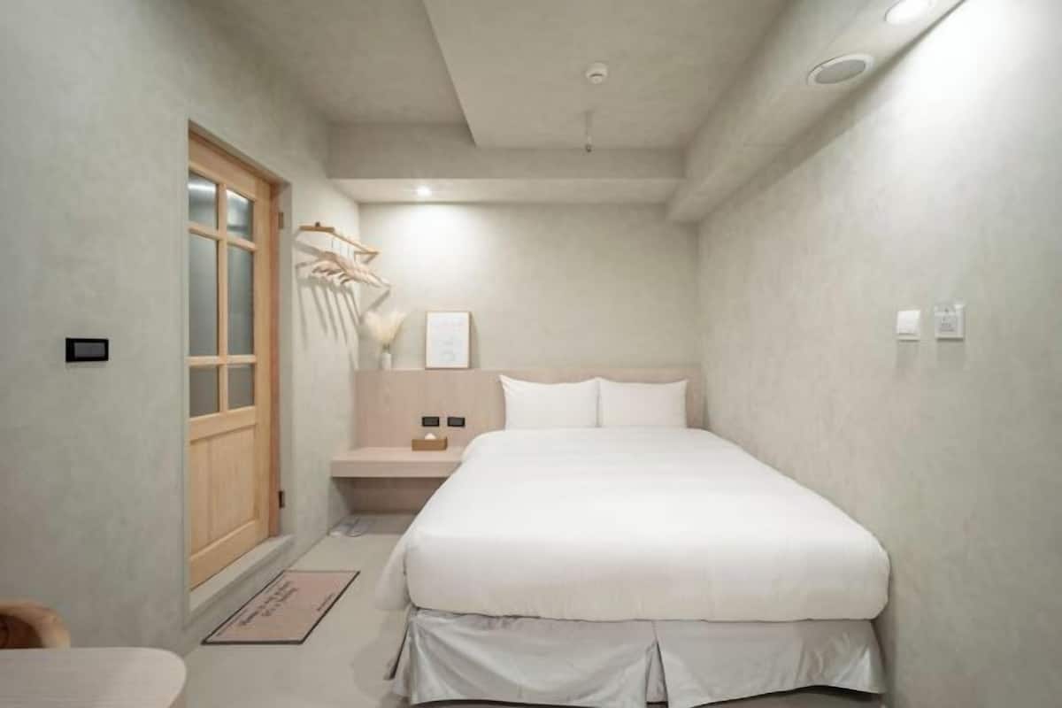 Edredón, cortinas blackout, insonorización y wifi gratis
