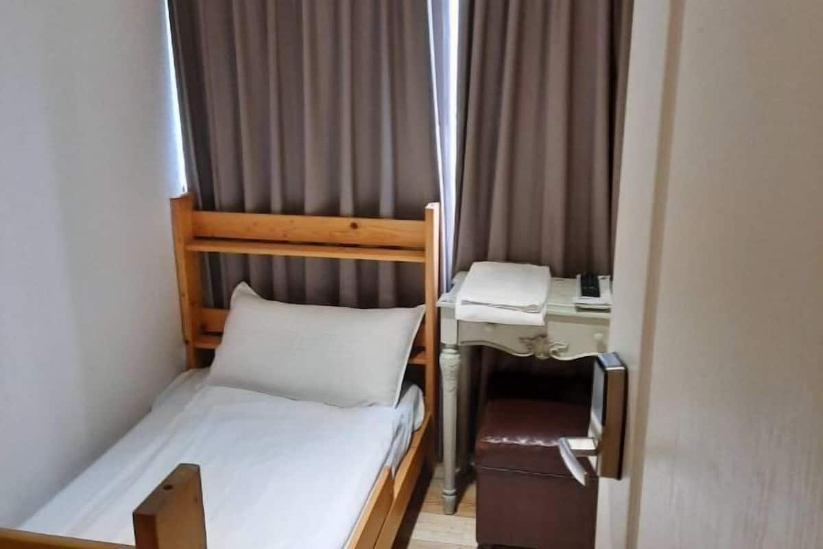Down duvets, blackout curtains, soundproofing, free WiFi