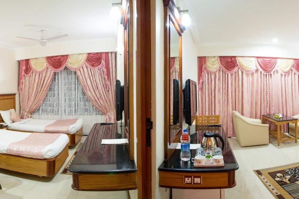 1 bedroom, premium bedding, minibar, in-room safe