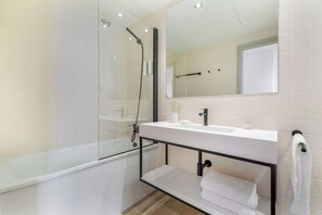 Bathroom - Aspasios Rambla Catalunya Suites  (Barcelona)