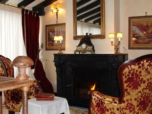 Televisión de pantalla plana, reproductor de DVD