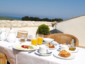 Suite Ălite, 1 trĂšs grand lit, vue mer, vue mer | Terrasse/Patio