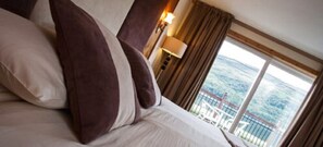 Executive Room | Desk, free cribs/infant beds, rollaway beds, free WiFi - Cairndow Stagecoach Inn (Cairndow)