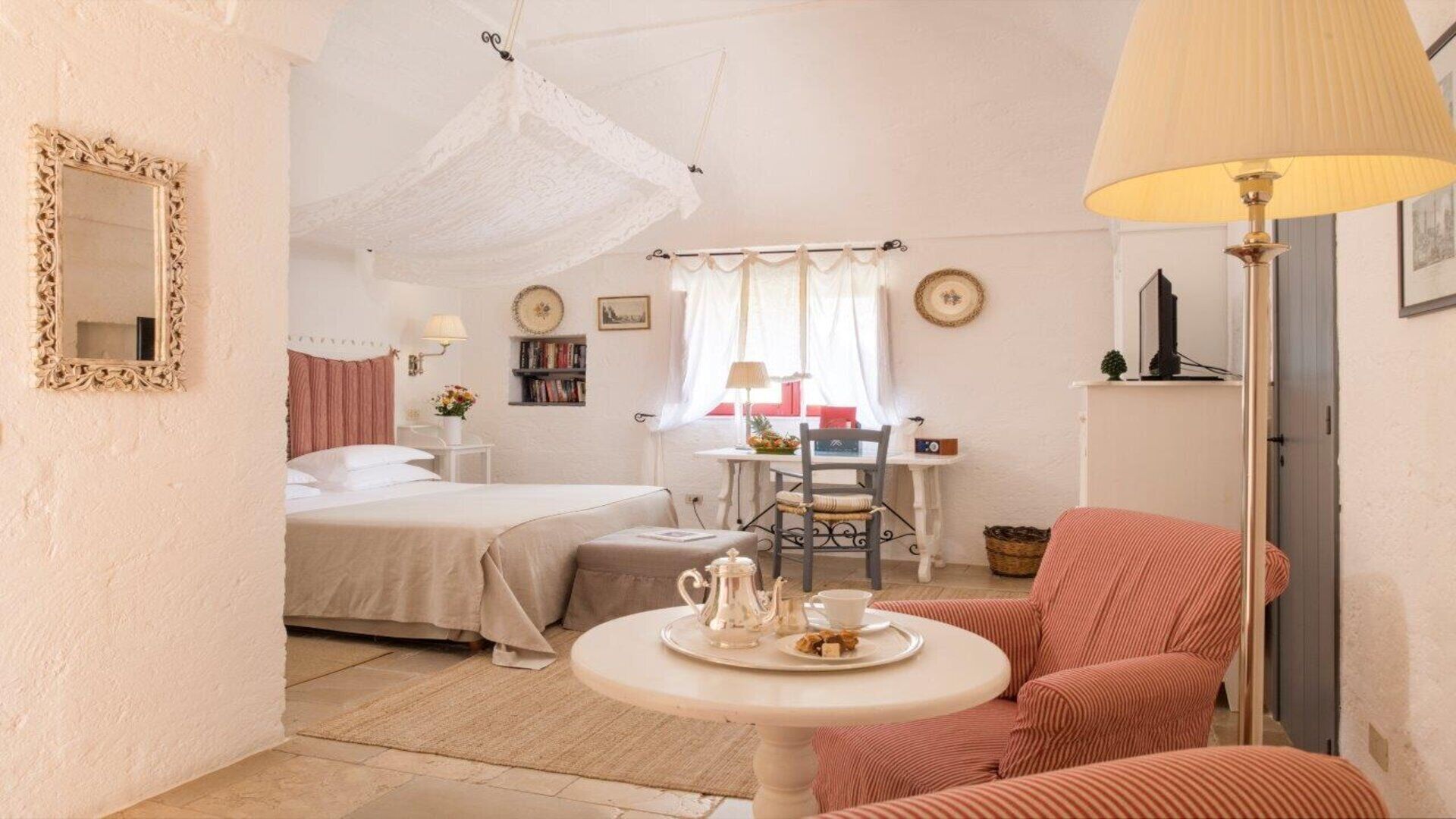 deluxe double room | premium bedding, down duvets, minibar, in-room safe