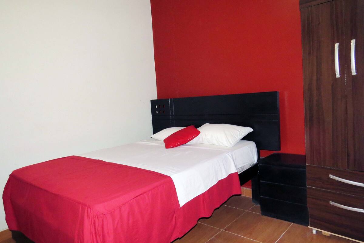 In-room safe, free WiFi
