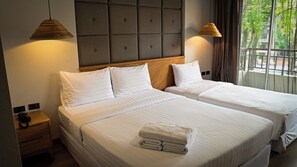 มินิบาร์, โต๊ะทำงาน, Wi-Fi ฟรี, ผ้าปูที่นอน
