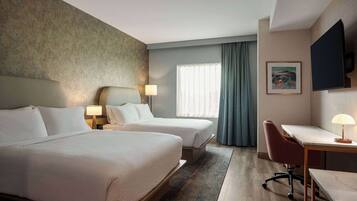 Habitació, 2 llits de matrimoni, no fumadors | Escriptori, planxa i posts de planxar i wifi gratuïta