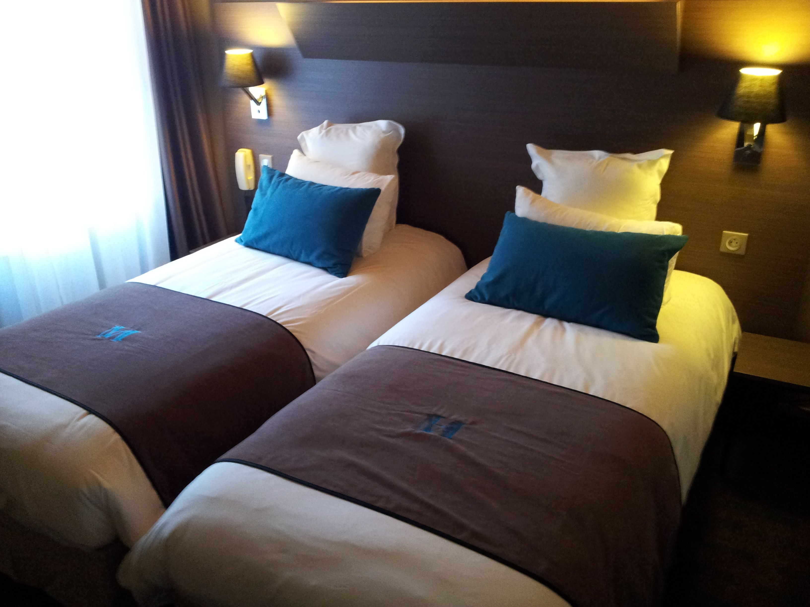triple room | premium bedding, down duvets, individually furnished, desk