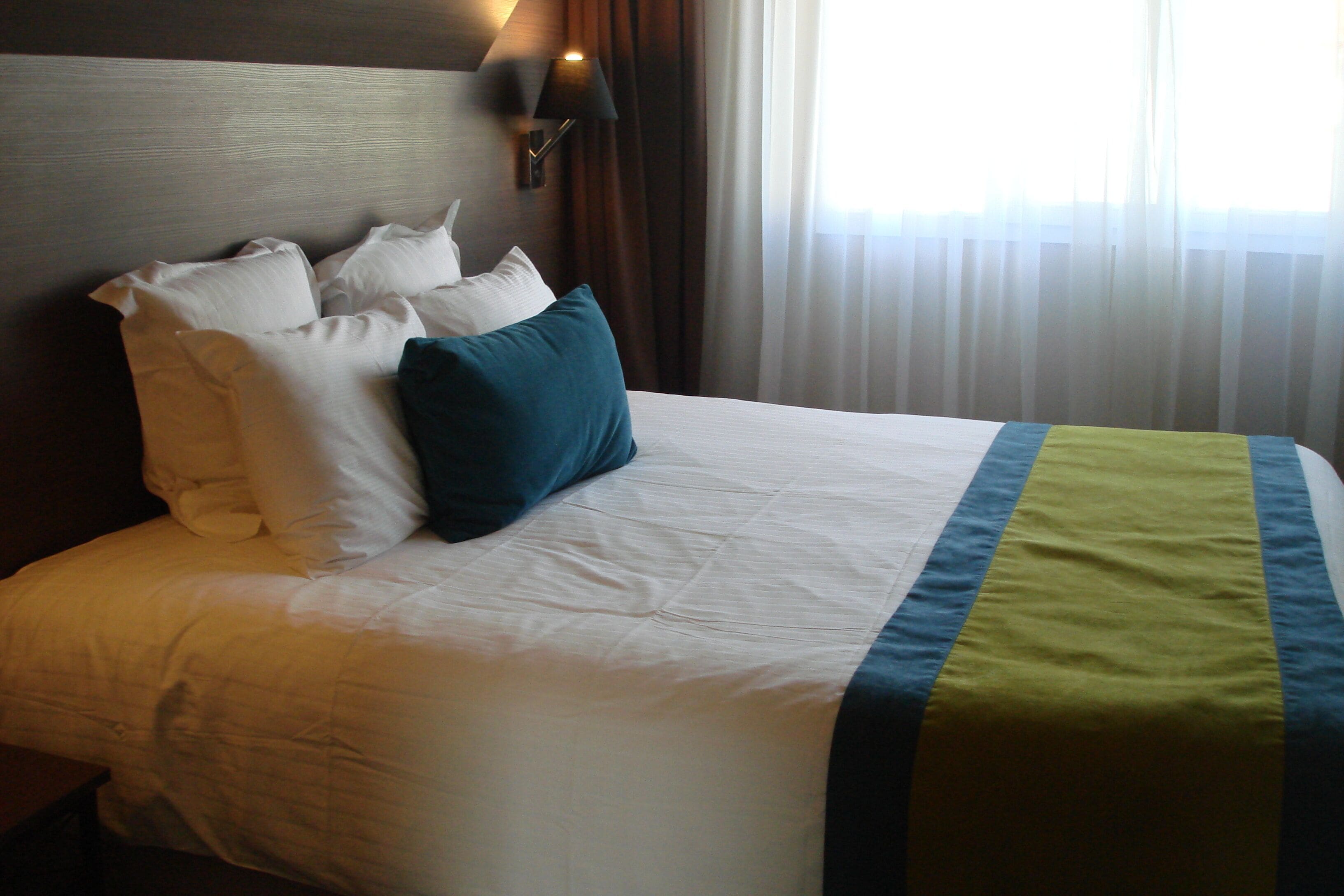 classic double room | premium bedding, down duvets, individually furnished, desk