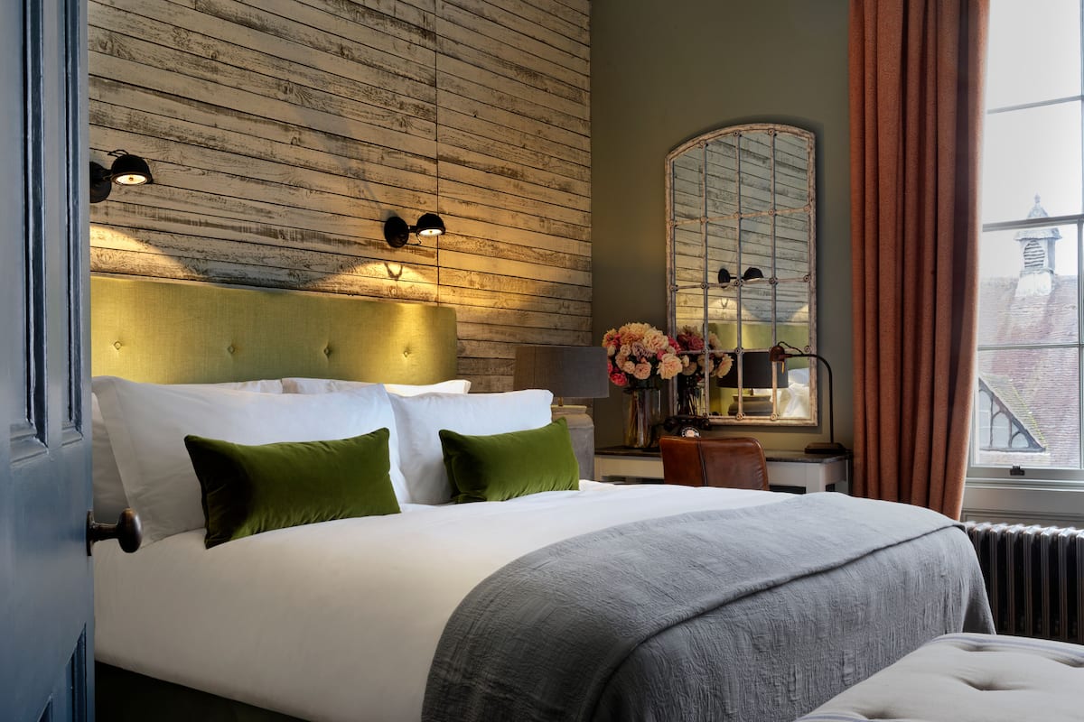 Deluxe Double Room | Egyptian cotton sheets, down comforters, minibar, in-room safe