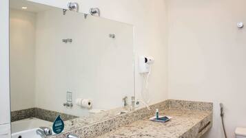 Premium Double Room | Bathroom