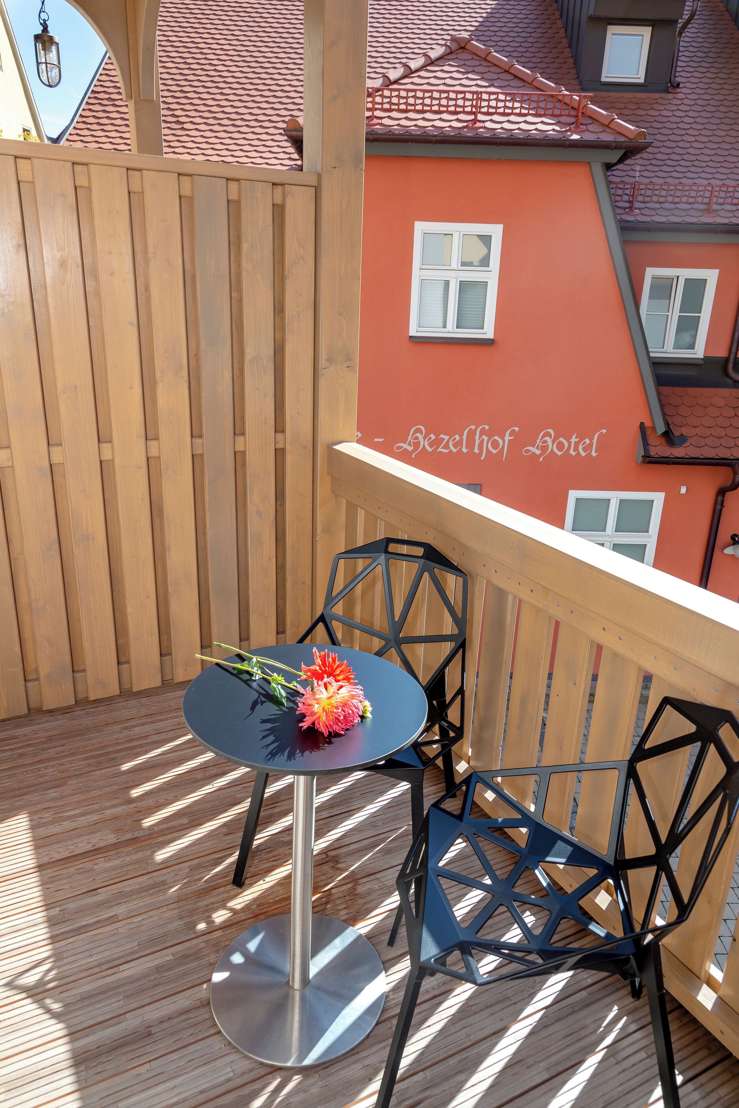 in-room safe, soundproofing, free wifi, bed sheets