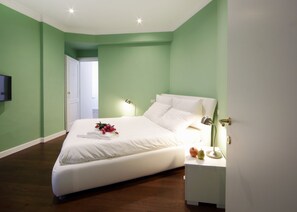 Room | Premium bedding, free minibar, cribs/infant beds, rollaway beds - The One Prati Rooms (Rome)