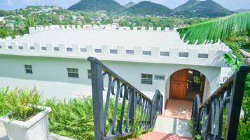Apartment, 2 Bedrooms | 4 bedrooms, premium bedding, in-room safe, individually furnished