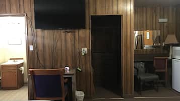 Doppelzimmer, 2 Queen-Betten, Nichtraucher | Schreibtisch, kostenloses WLAN, Bettwäsche