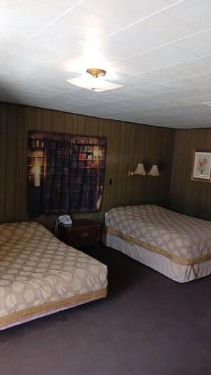 Double Room, 2 Queen Beds, Non Smoking | Desk, free WiFi, bed sheets - White Pine Motel (Ely)