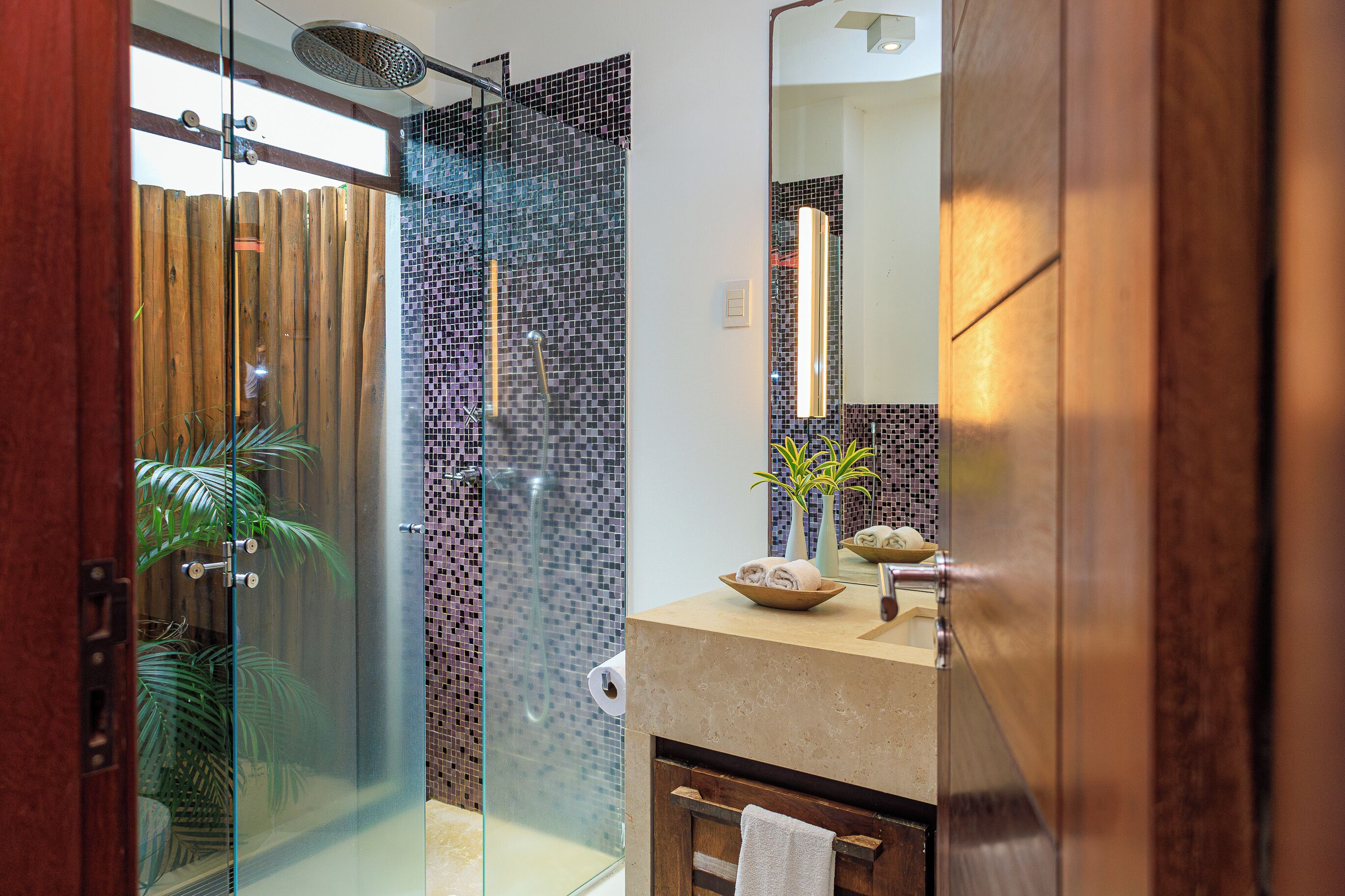 suite terreo villa maloca | bathroom | shower, rainfall showerhead, designer toiletries, hair dryer