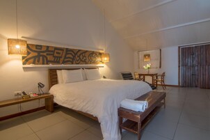 Minibar, in-room safe, blackout drapes, free WiFi