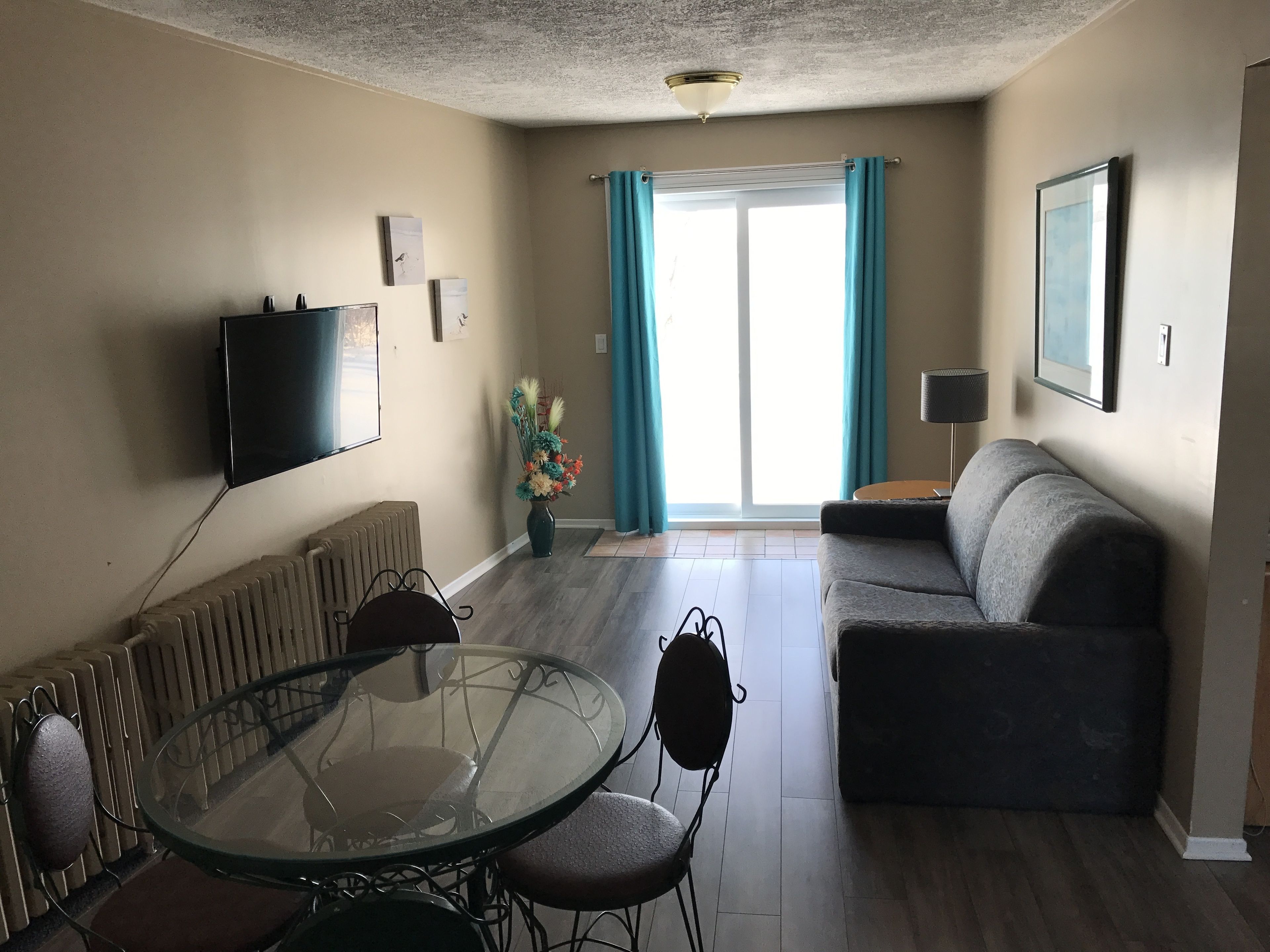 Family Room, 1 Bedroom, River View | Private kitchenette | Fridge, microwave