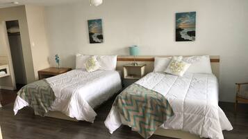 Family Room, 1 Bedroom, River View | Iron/ironing board, free rollaway beds, free WiFi, bed sheets