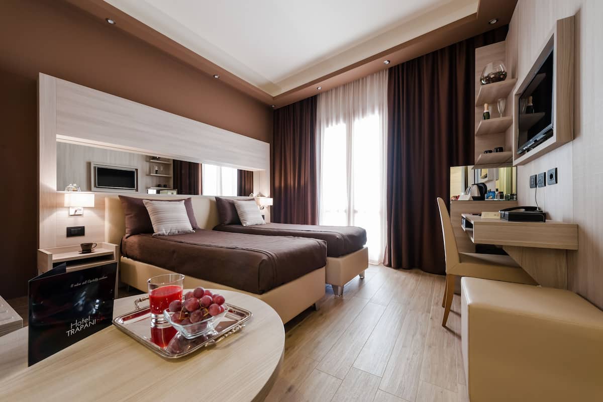 triple room | living area | led tv