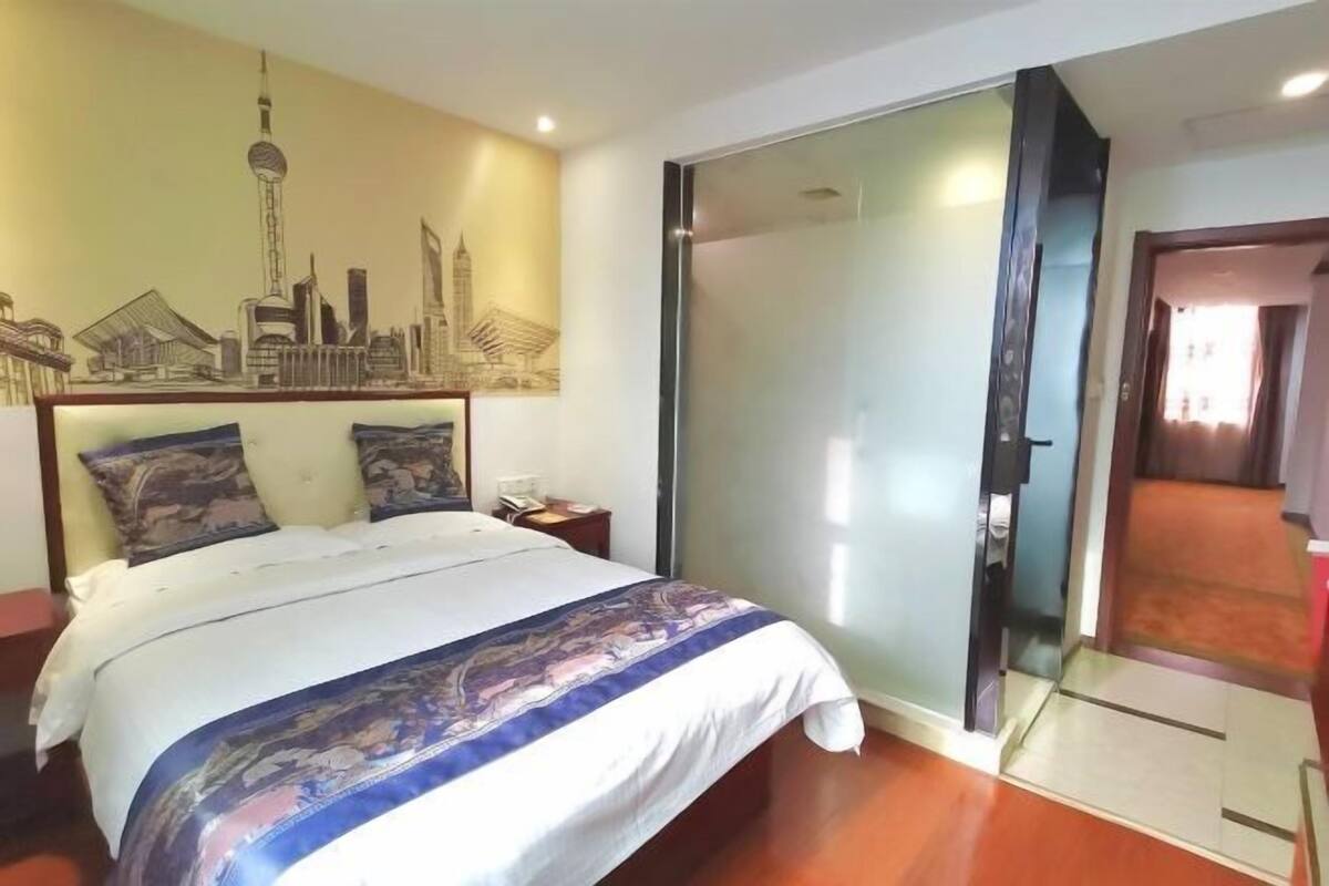 In-room safe, blackout drapes, iron/ironing board (on request)